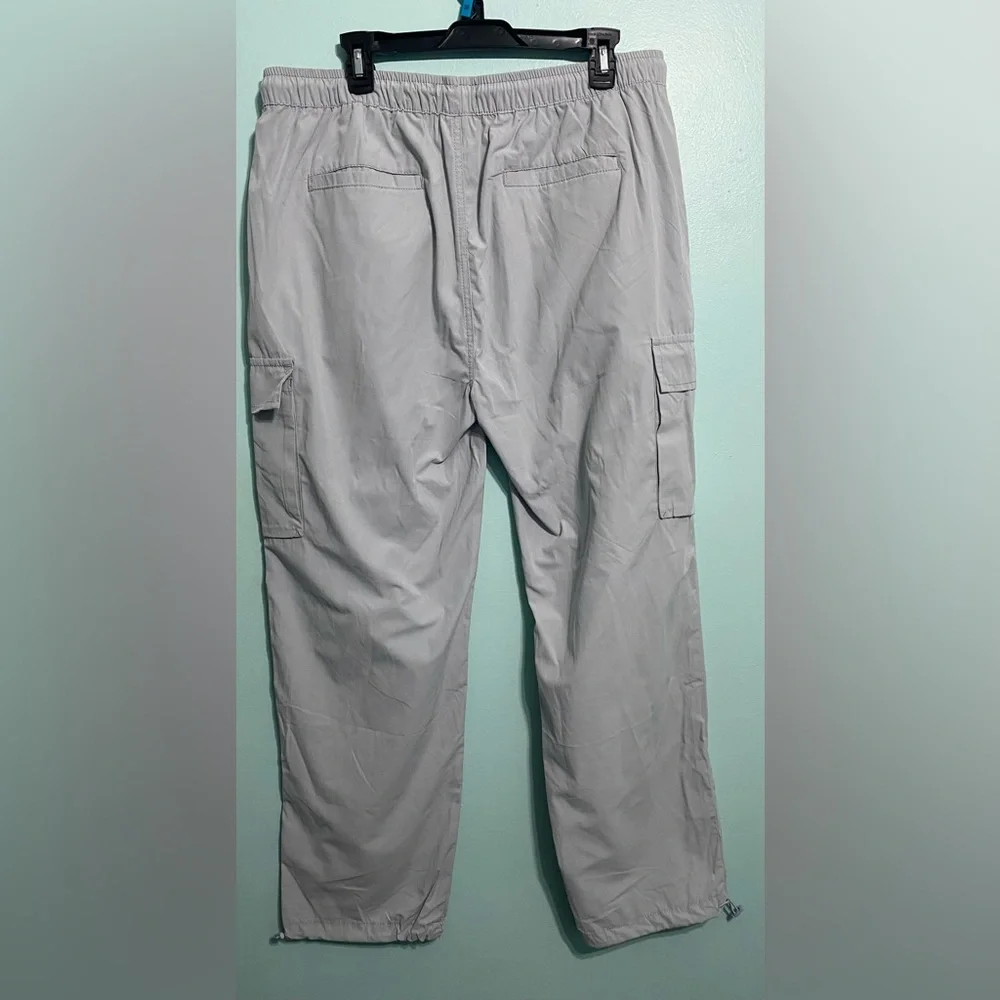 Forever 21 Gray Cargo Pants with Utility Design - Picture 2 of 4